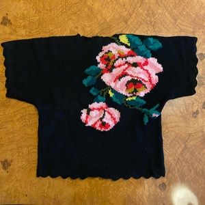 RARE Vintage handmade knitted rose flowers design black color sweater